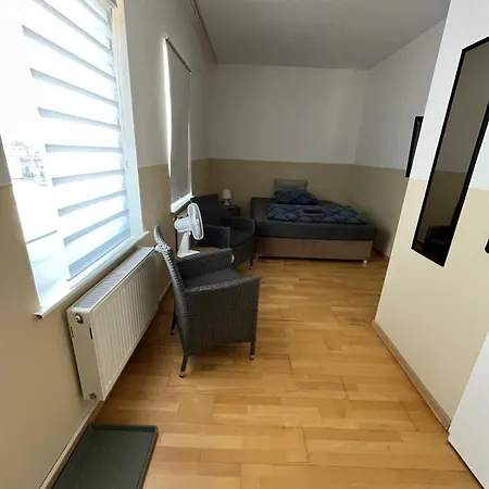 Fuer 2 Personen-bad-kuehlschrank-tv-11 Meine