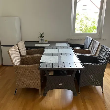 Pensionat Fuer 2 Personen-bad-kuehlschrank-tv-11