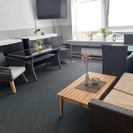 Fuer 2 Personen-bad-kuehlschrank-tv-11 Pensionat