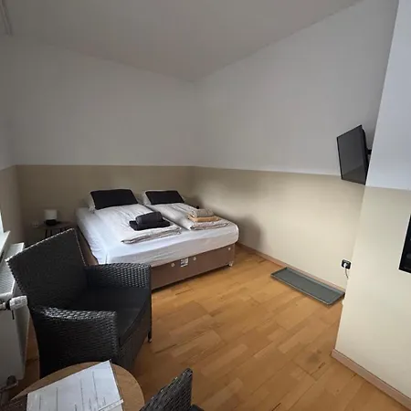 Fuer 2 Personen-bad-kuehlschrank-tv-11 Guest house 3*