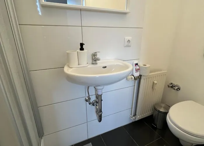Vendégház Fuer 2 Personen-bad-kuehlschrank-tv-11