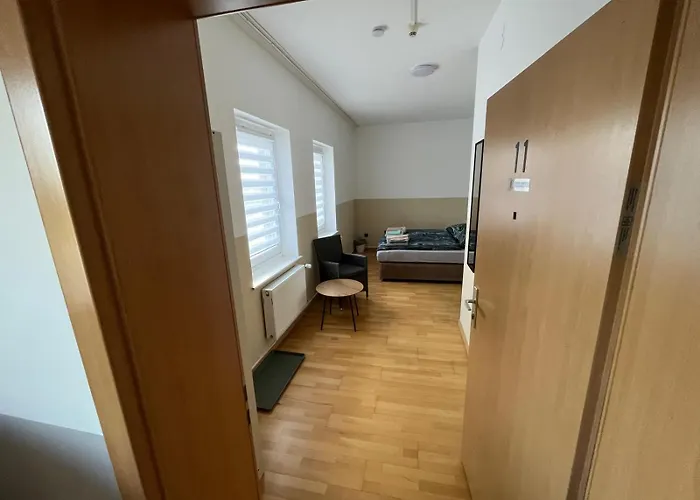 Fuer 2 Personen-bad-kuehlschrank-tv-11 Vendégház Meine